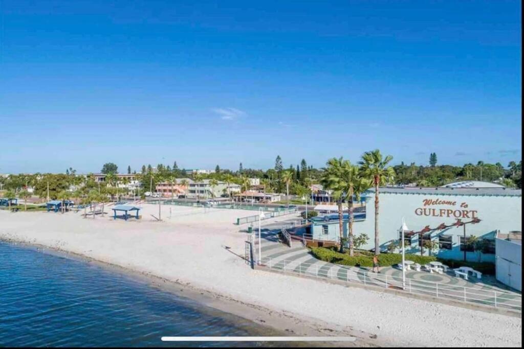 In The Center Of Gulfport, Min Away From The Beach! San Petersburgo Exterior foto